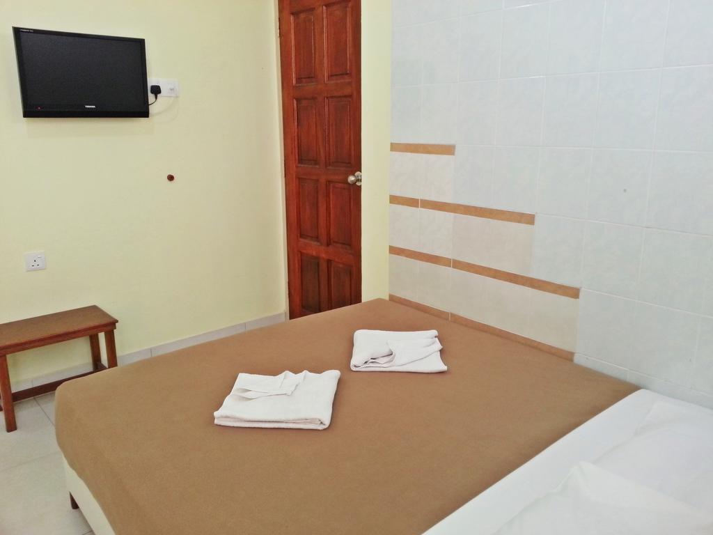 Sakiza View Hotel Mersing Room photo