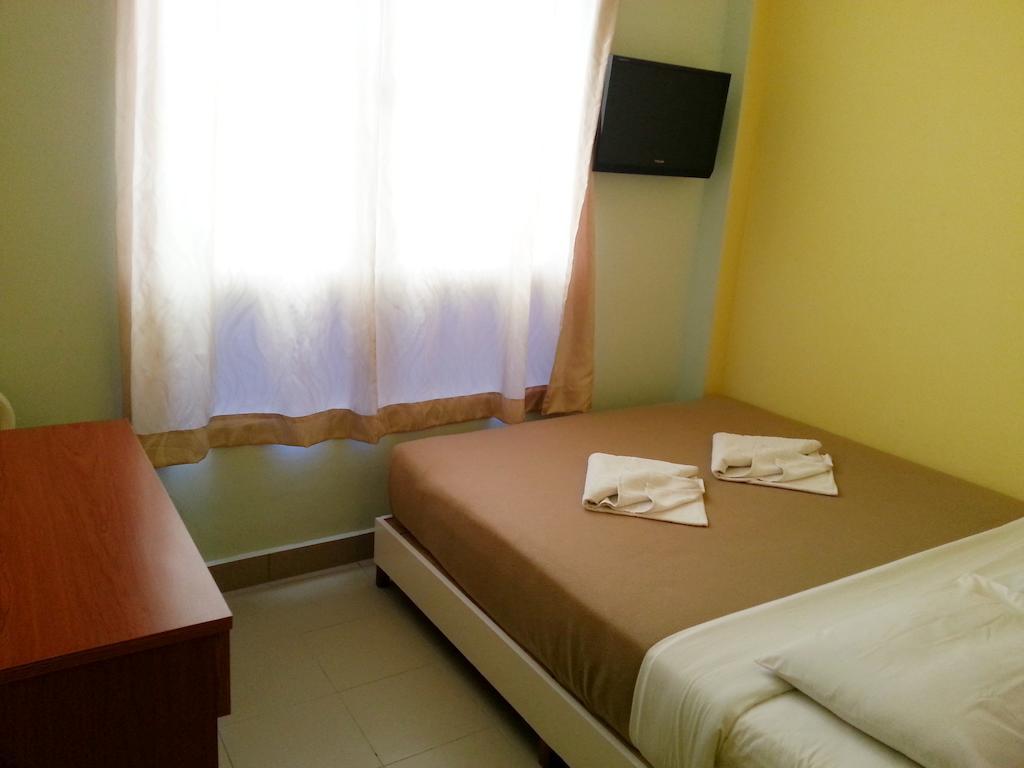 Sakiza View Hotel Mersing Room photo